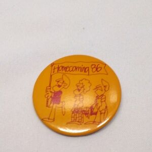 Homecoming 86 Pin